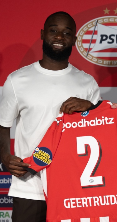 Lutsharel Geertruida bij PSV
